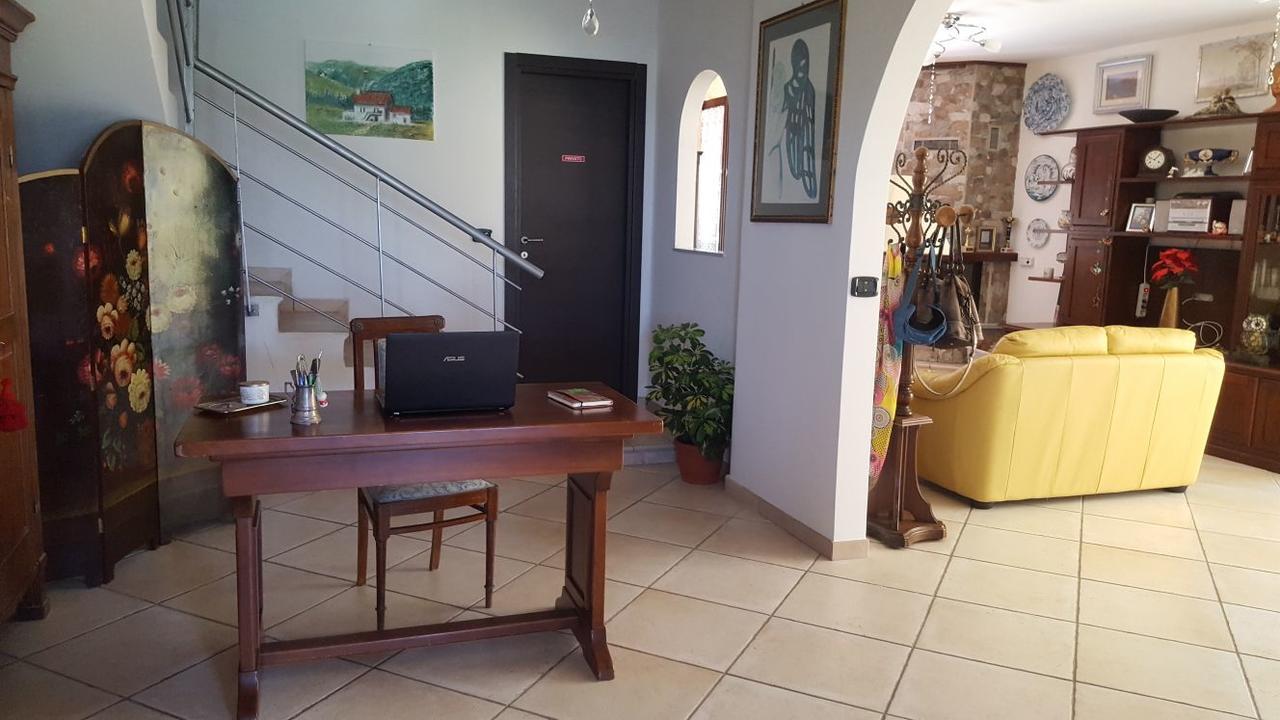 B&B La Taverna Degli Angeli Vezzi Portio Ngoại thất bức ảnh
