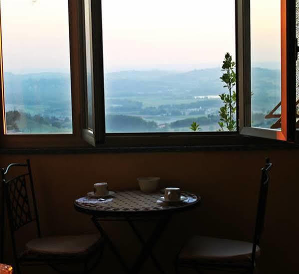 B&B La Taverna Degli Angeli Vezzi Portio Ngoại thất bức ảnh